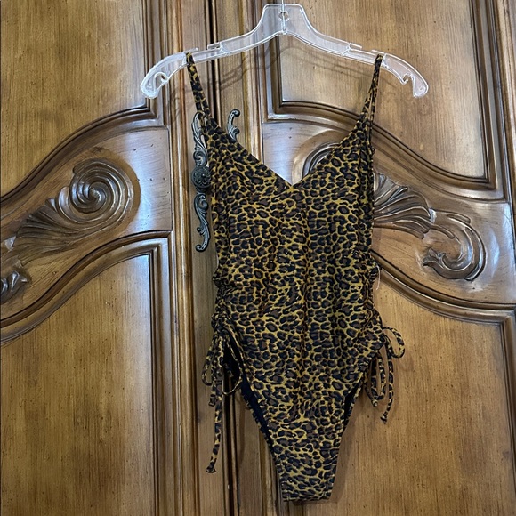 NEW Kendall & Kylie Brown Black Leopard Side Tie Detail Ajustable StrapOne Piece - Picture 5 of 11